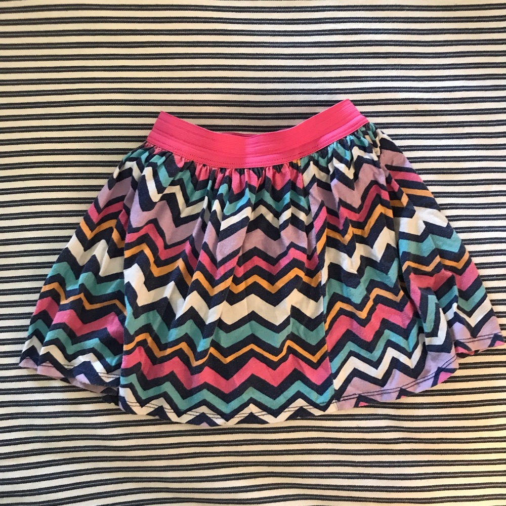 Girls 5T skirt with shorts built-in